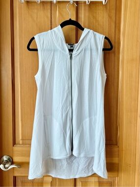 Brand New Sleeveless Hooded Zip-Front Tunic Coverup Vest in White
